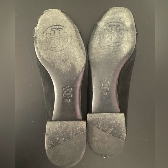 Tory Burch Women Georgia Ballet Flat
•Black SuedeLeather
•Square Toe
•slip on - Picture 4 of 4